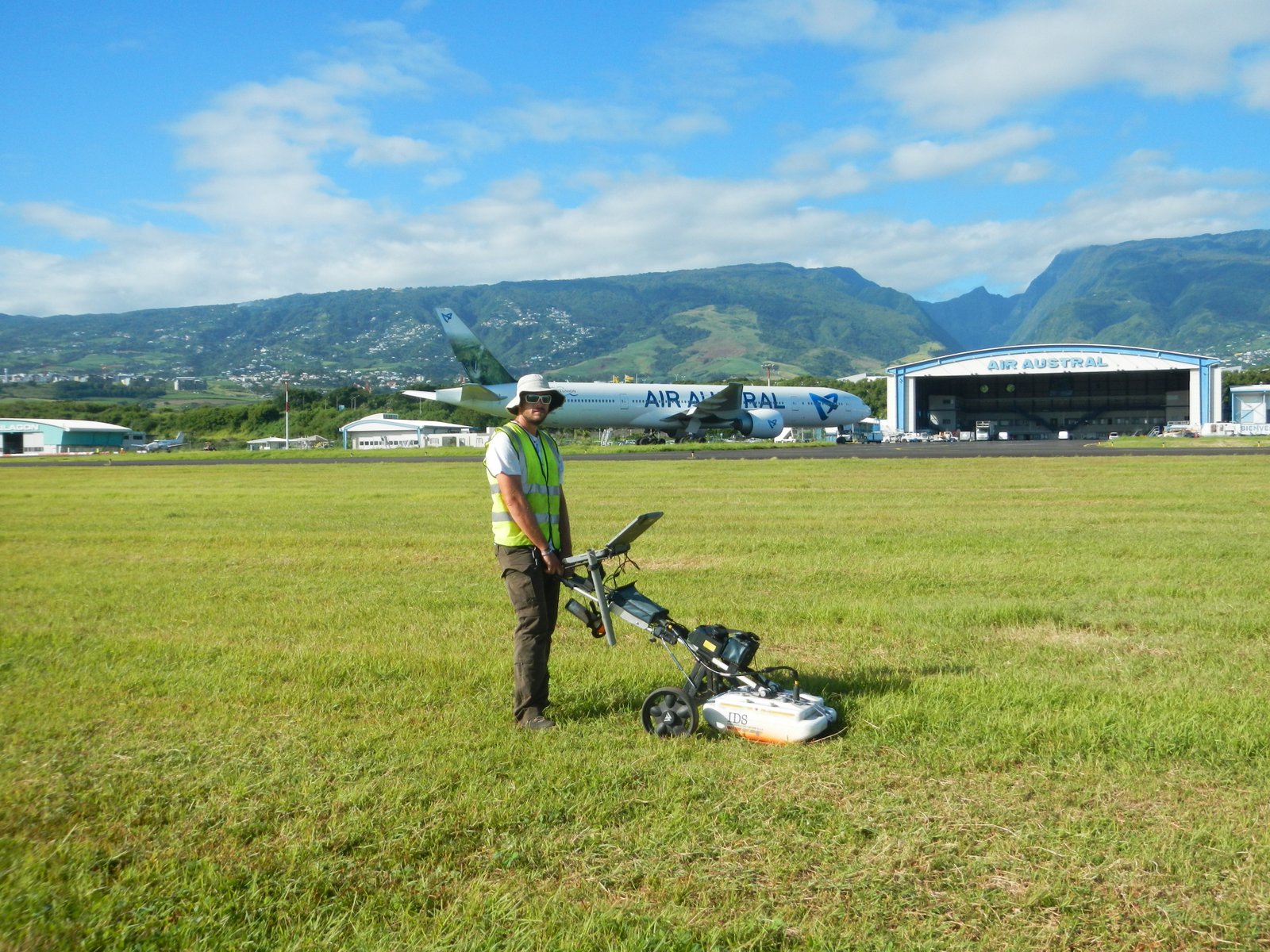 Ground penetrating radar and geophysical methods