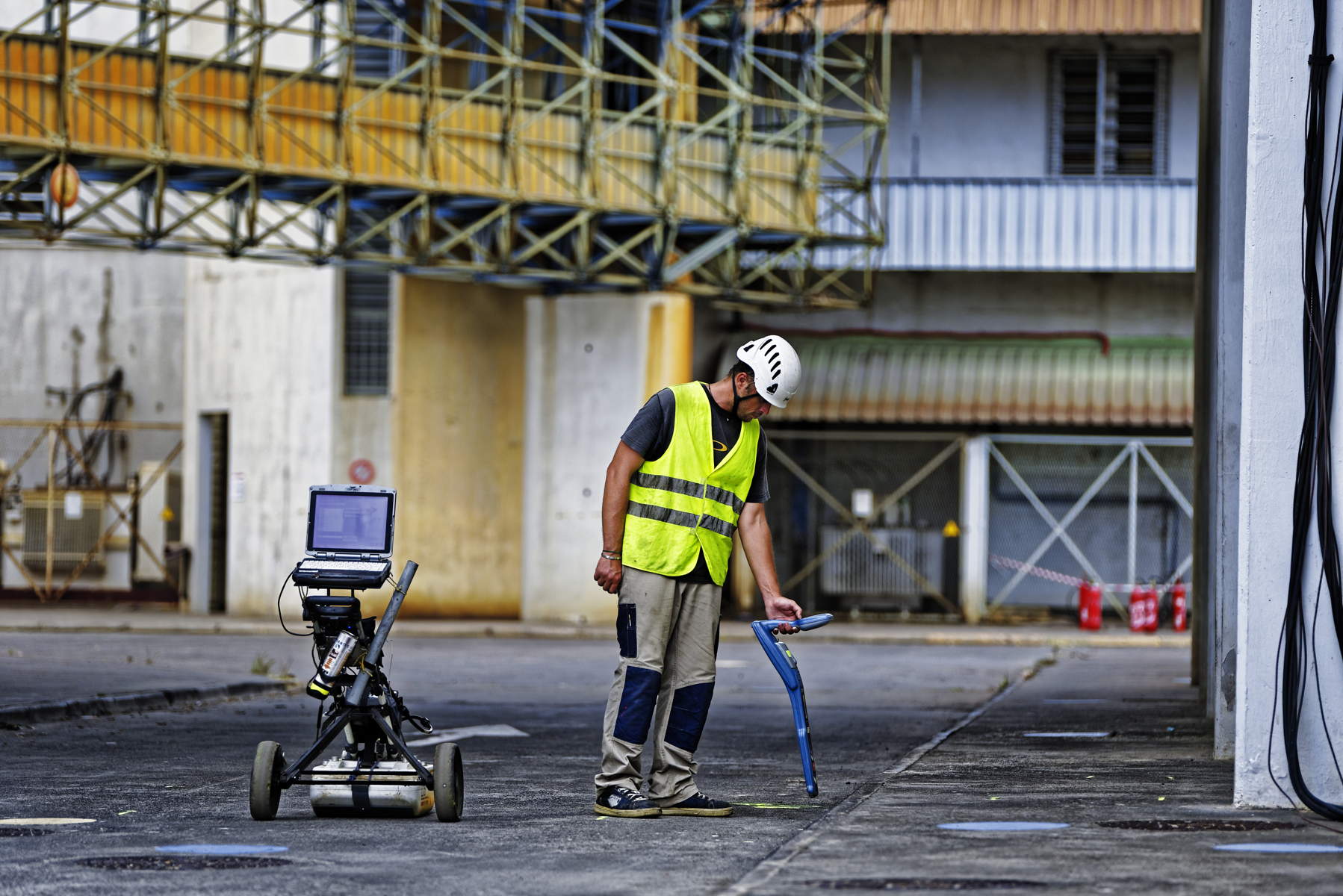 Radio detection for utility detection